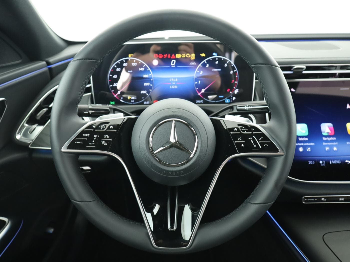 Mercedes-Benz E 200 Bild 11