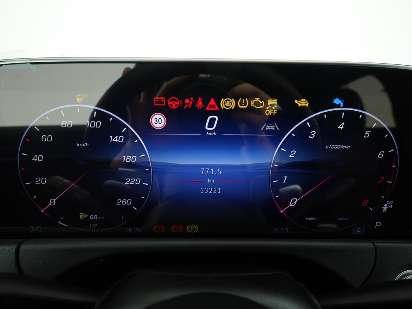 Mercedes-Benz E 200 Bild 12