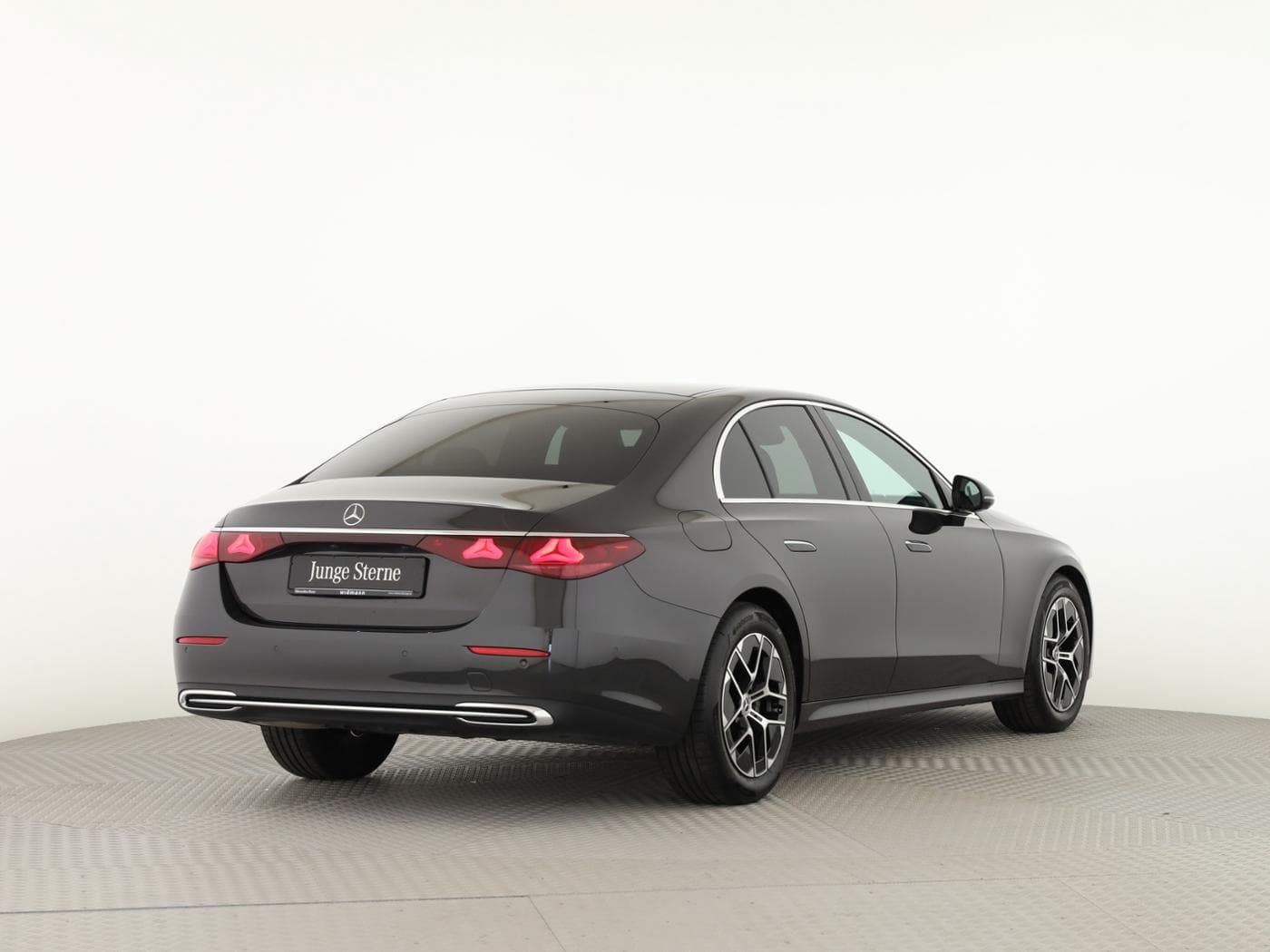 Mercedes-Benz E 200 Bild 2