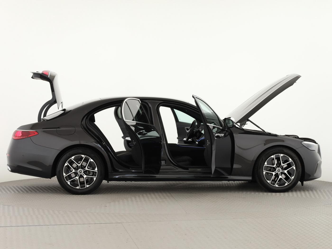 Mercedes-Benz E 200 Bild 8