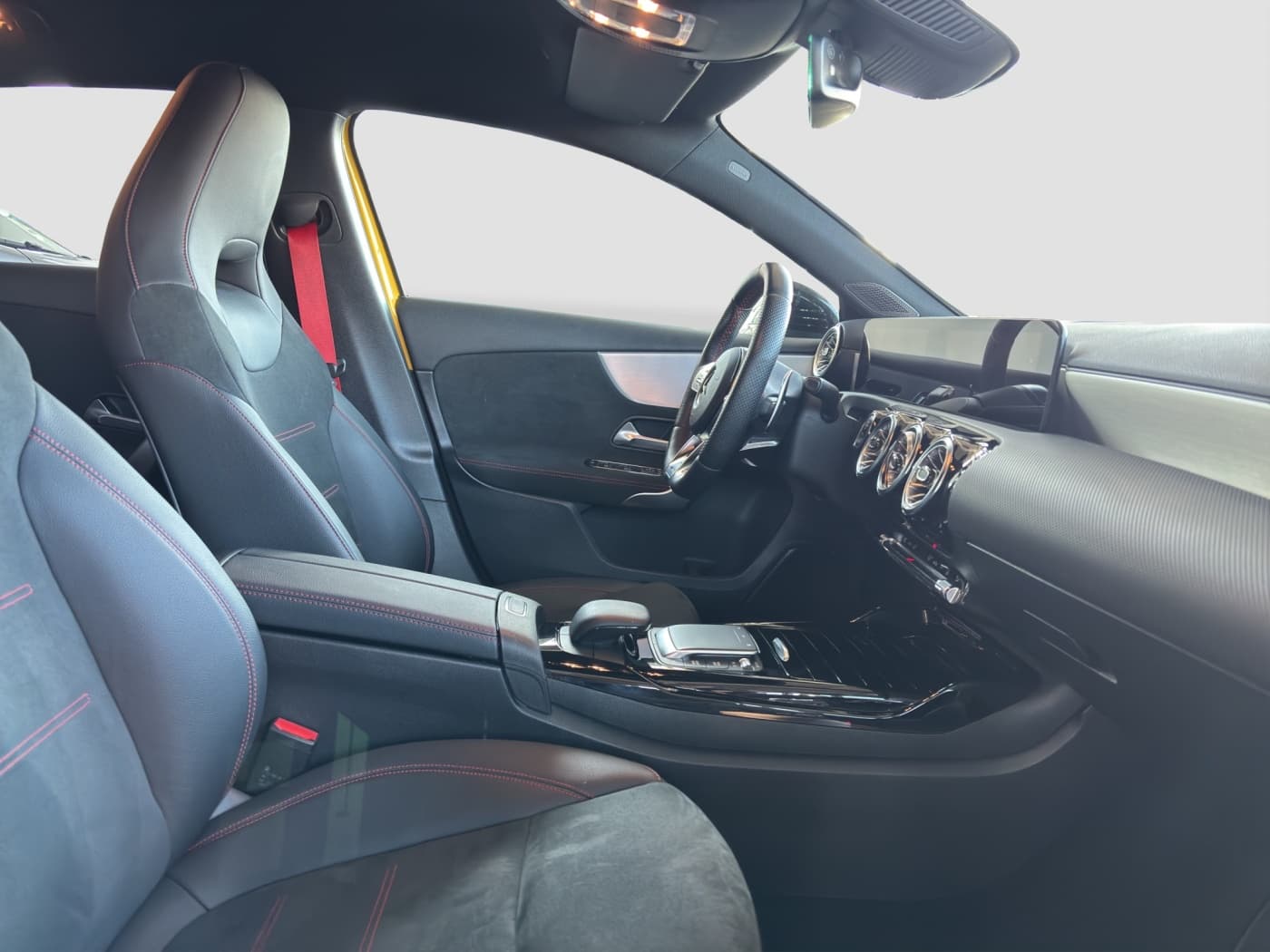 Mercedes-Benz A 35 AMG 4M Bild 15