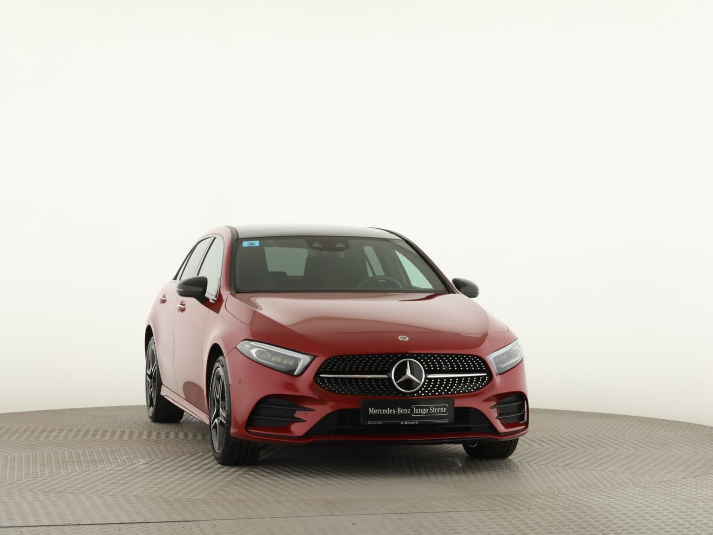 Mercedes-Benz A 250 e Bild 3