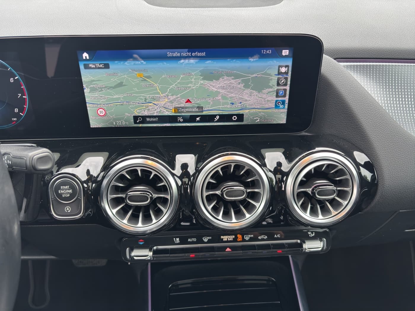 Mercedes-Benz GLA 180 Bild 12