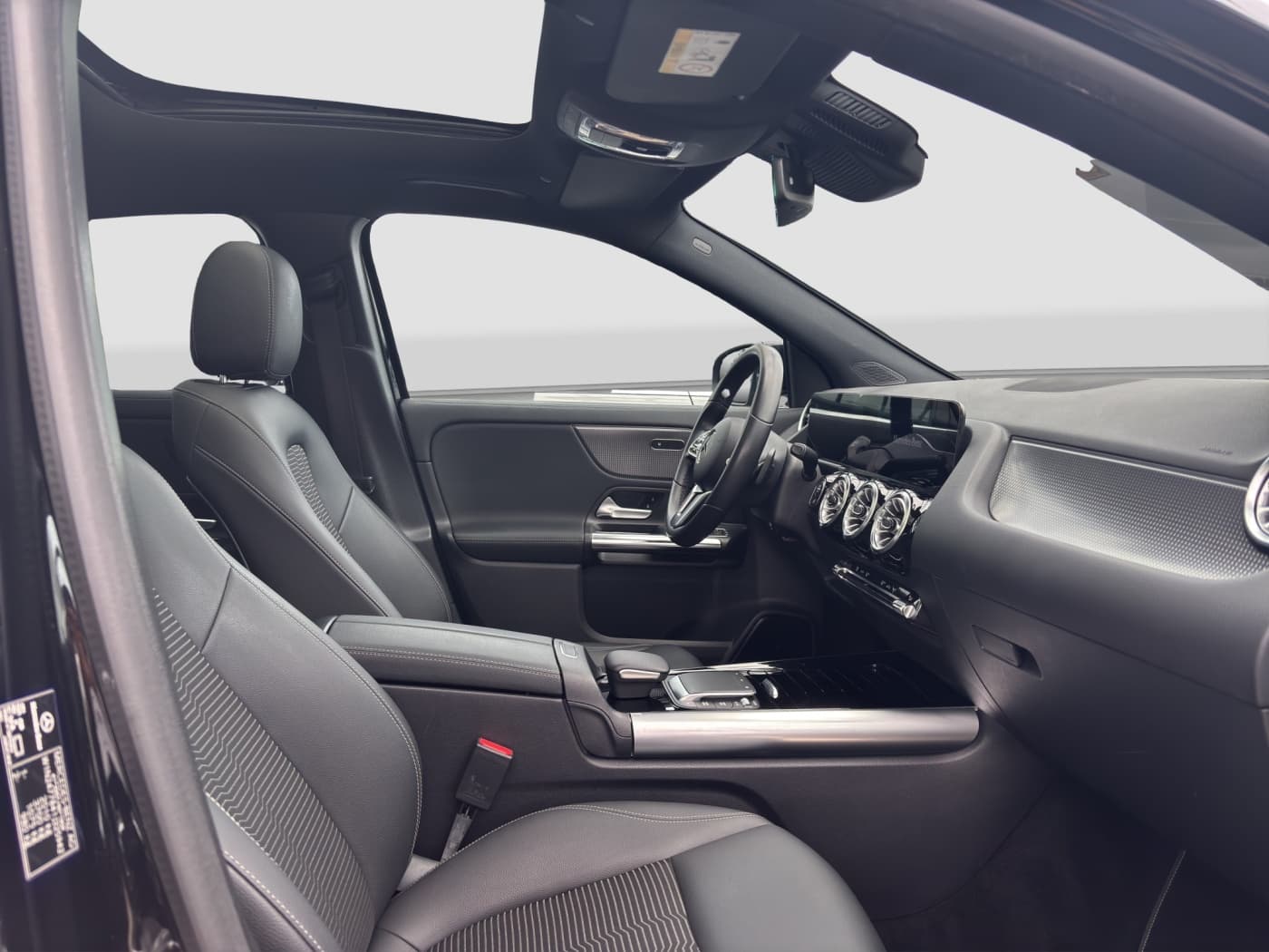 Mercedes-Benz GLA 180 Bild 15