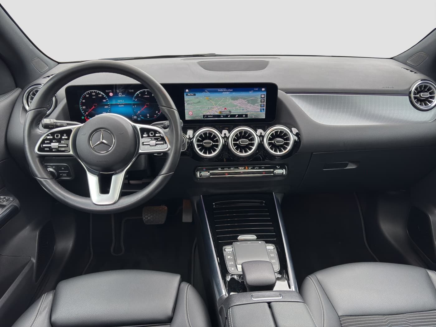 Mercedes-Benz GLA 180 Bild 9