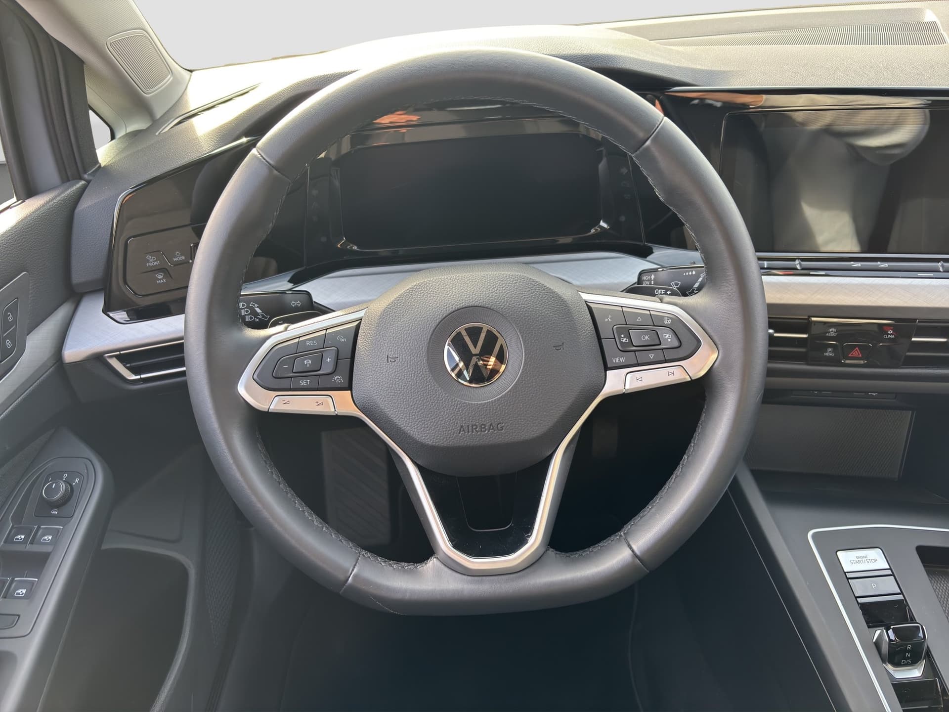 Volkswagen Golf Life 1.0 TSI DSG 110 PS ACC NAVI Kamera Bild 10