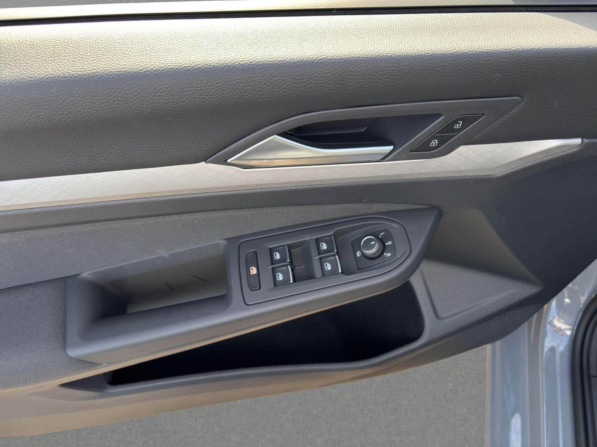 Volkswagen Golf Life 1.0 TSI DSG 110 PS ACC NAVI Kamera Bild 16