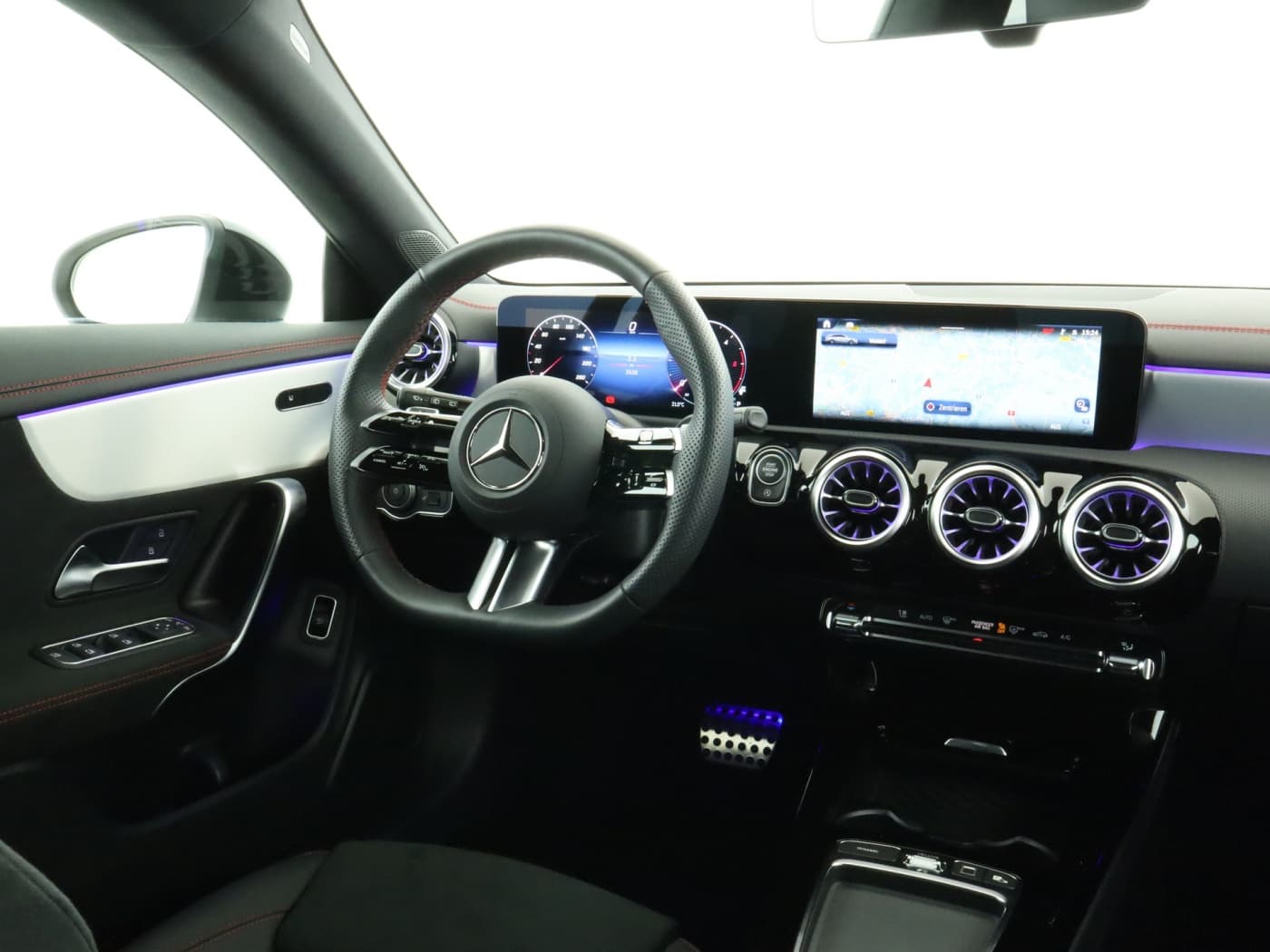 Mercedes-Benz CLA 200 d SB Bild 10