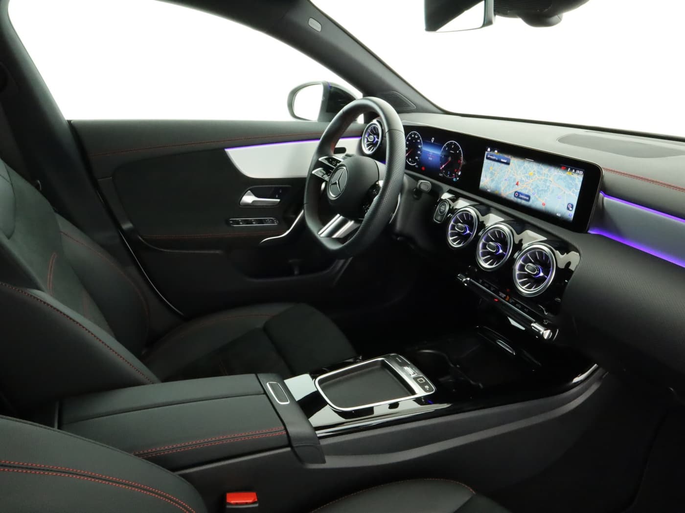 Mercedes-Benz CLA 200 d SB Bild 17