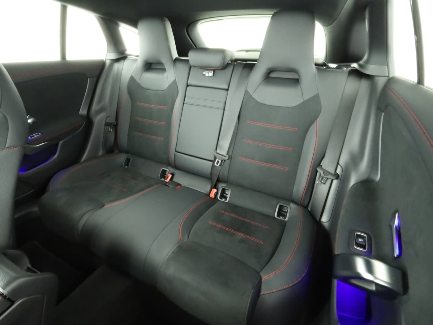 Mercedes-Benz CLA 200 d SB Bild 18