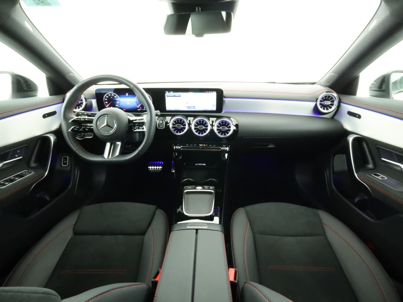 Mercedes-Benz CLA 200 d SB Bild 19