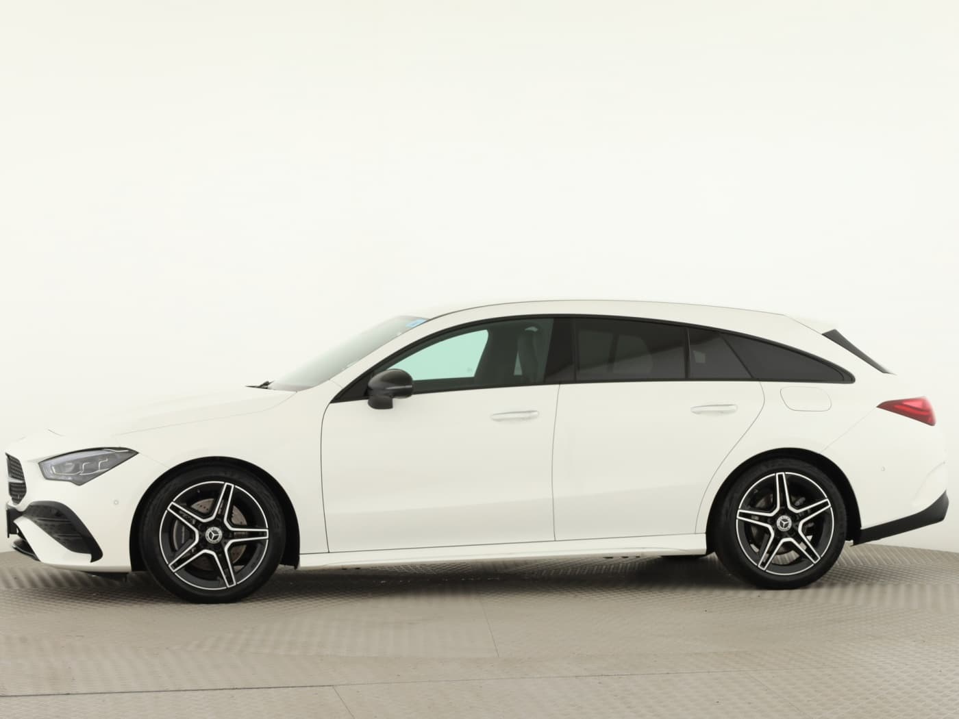 Mercedes-Benz CLA 200 d SB Bild 7