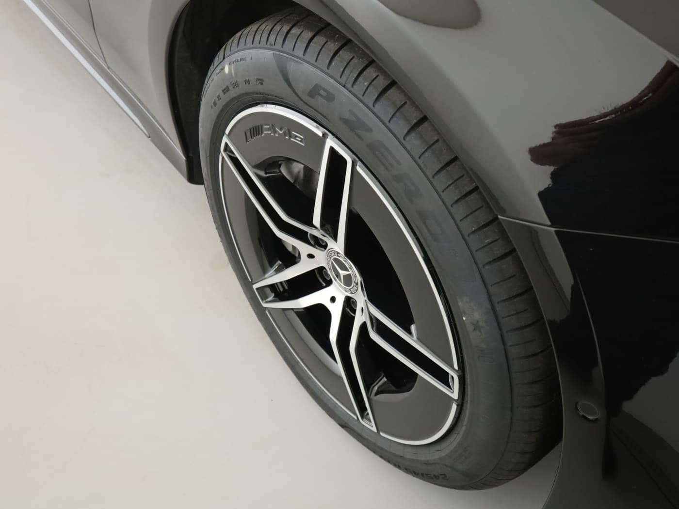 Mercedes-Benz E 220 d 4M T Bild 21