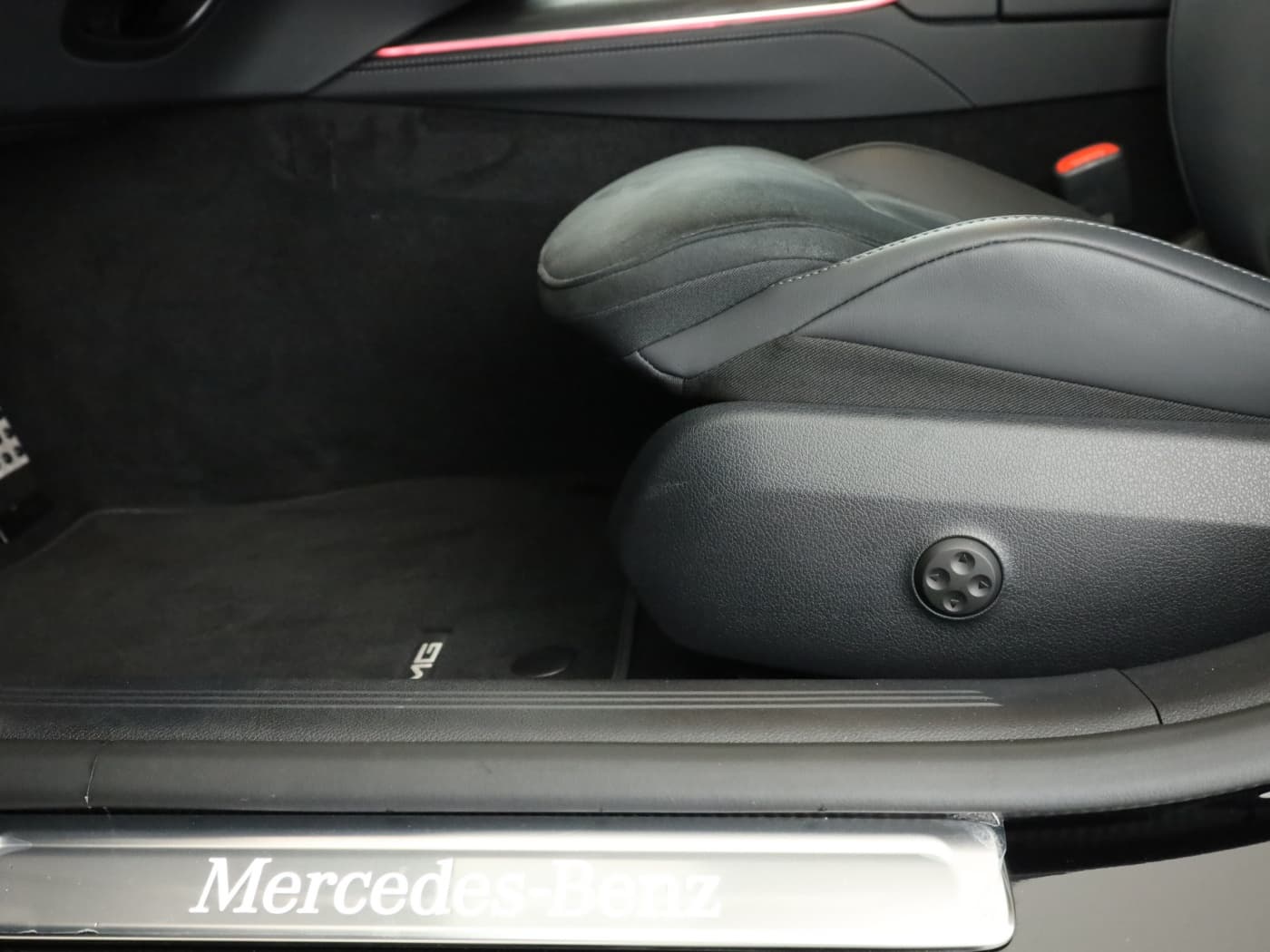 Mercedes-Benz E 220 d 4M T Bild 27