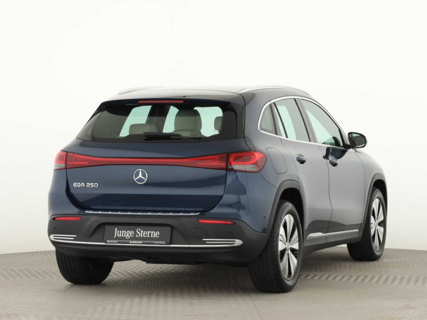 Mercedes-Benz EQA 250 Bild 2