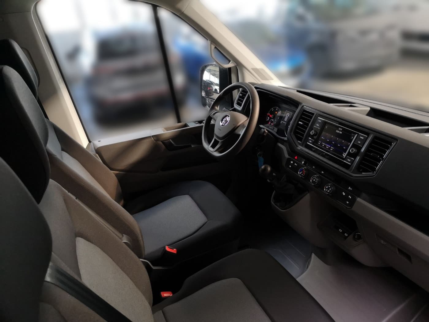 Volkswagen Crafter 35 Kasten Motor: 2.0 l TDI EU6-EA SCR 103 kW Getriebe: Frontantrieb 6-Gang-Schaltgetriebe Ra Bild 8