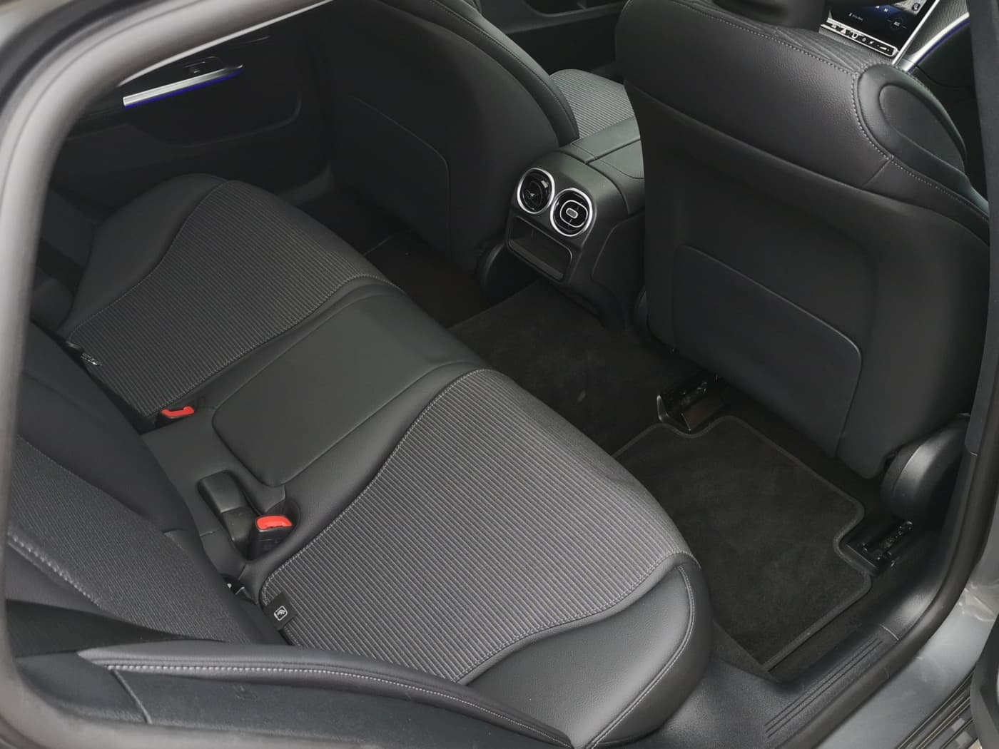 Mercedes-Benz C 200 d T Bild 17