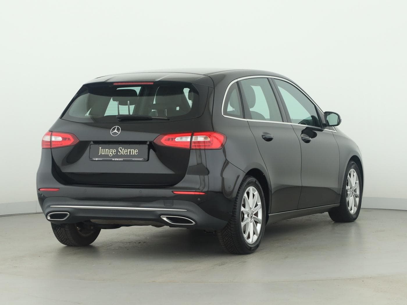 Mercedes-Benz B 180 Bild 2