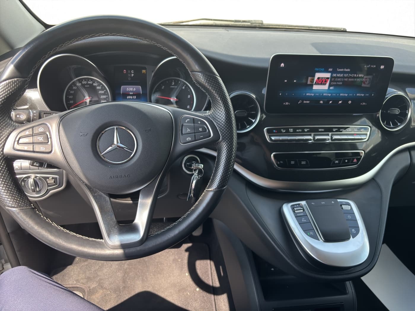 Mercedes-Benz V 250 d 4MATIC EDITION Lang Bild 9
