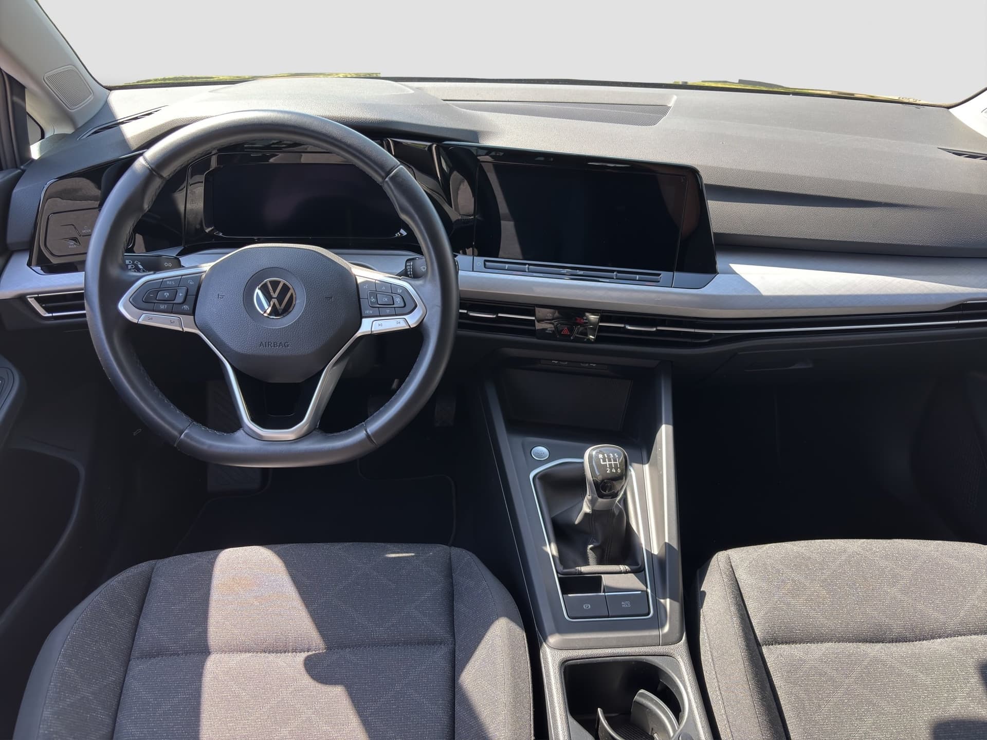Volkswagen Golf Variant 2.0 TDI 115 PS NAVI ACC KAMERA Bild 9
