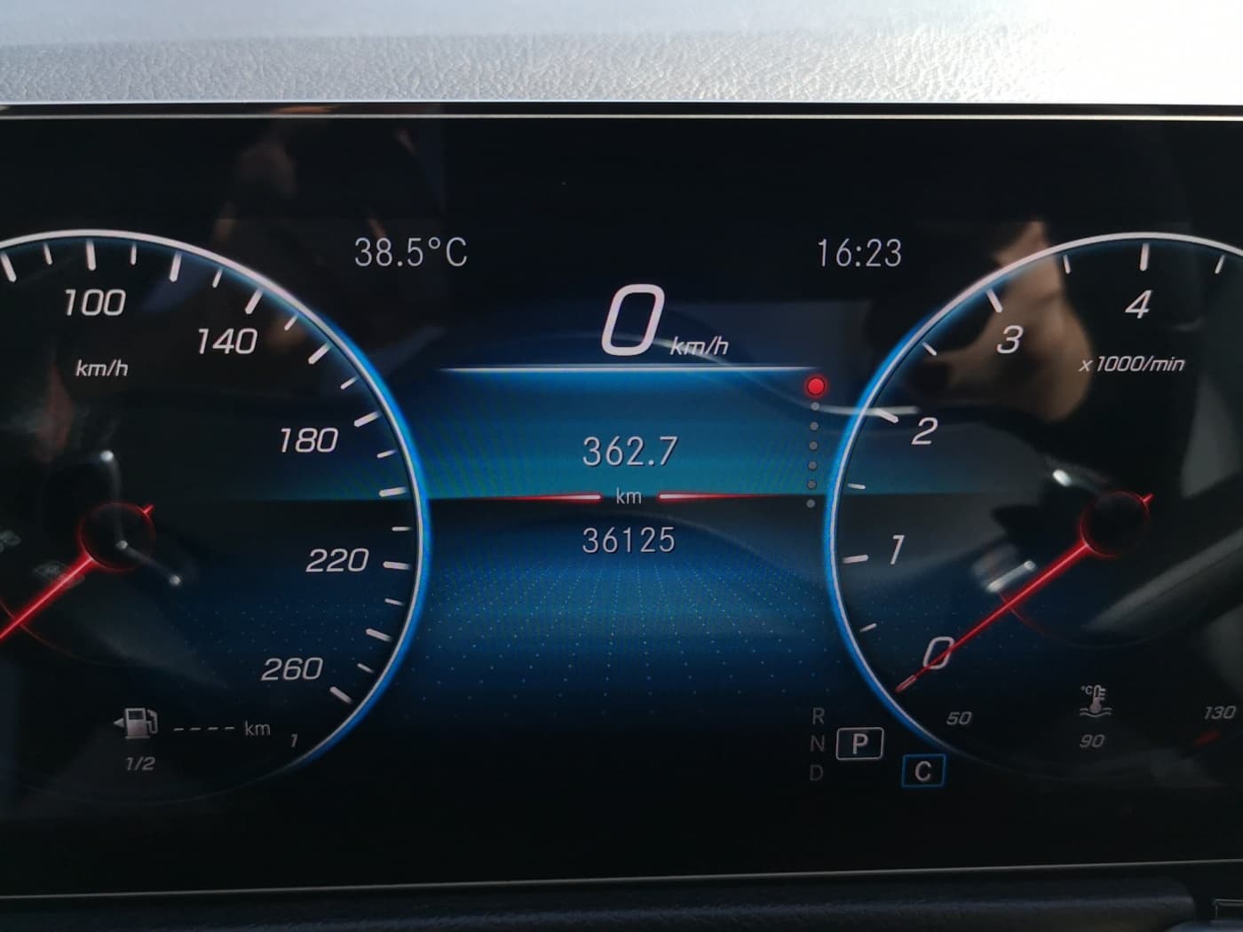 Mercedes-Benz GLB 250 4M Bild 11
