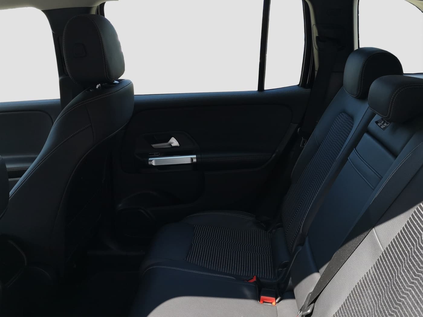Mercedes-Benz GLB 220 d Bild 15