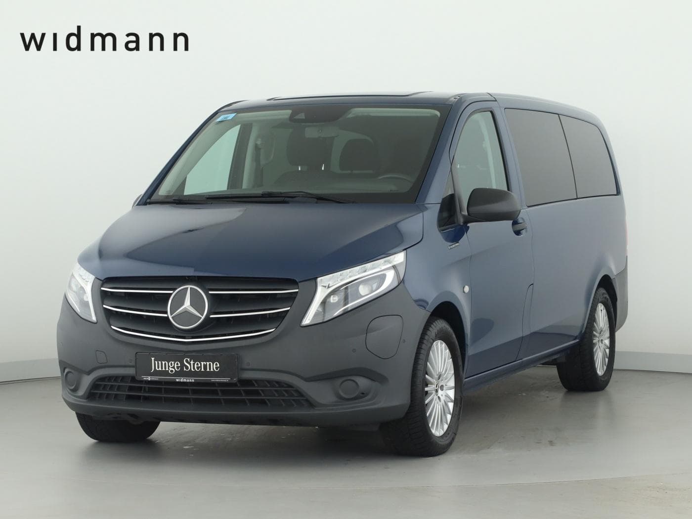 Mercedes-Benz eVito 129 Tourer PRO Lang 8_Sitze