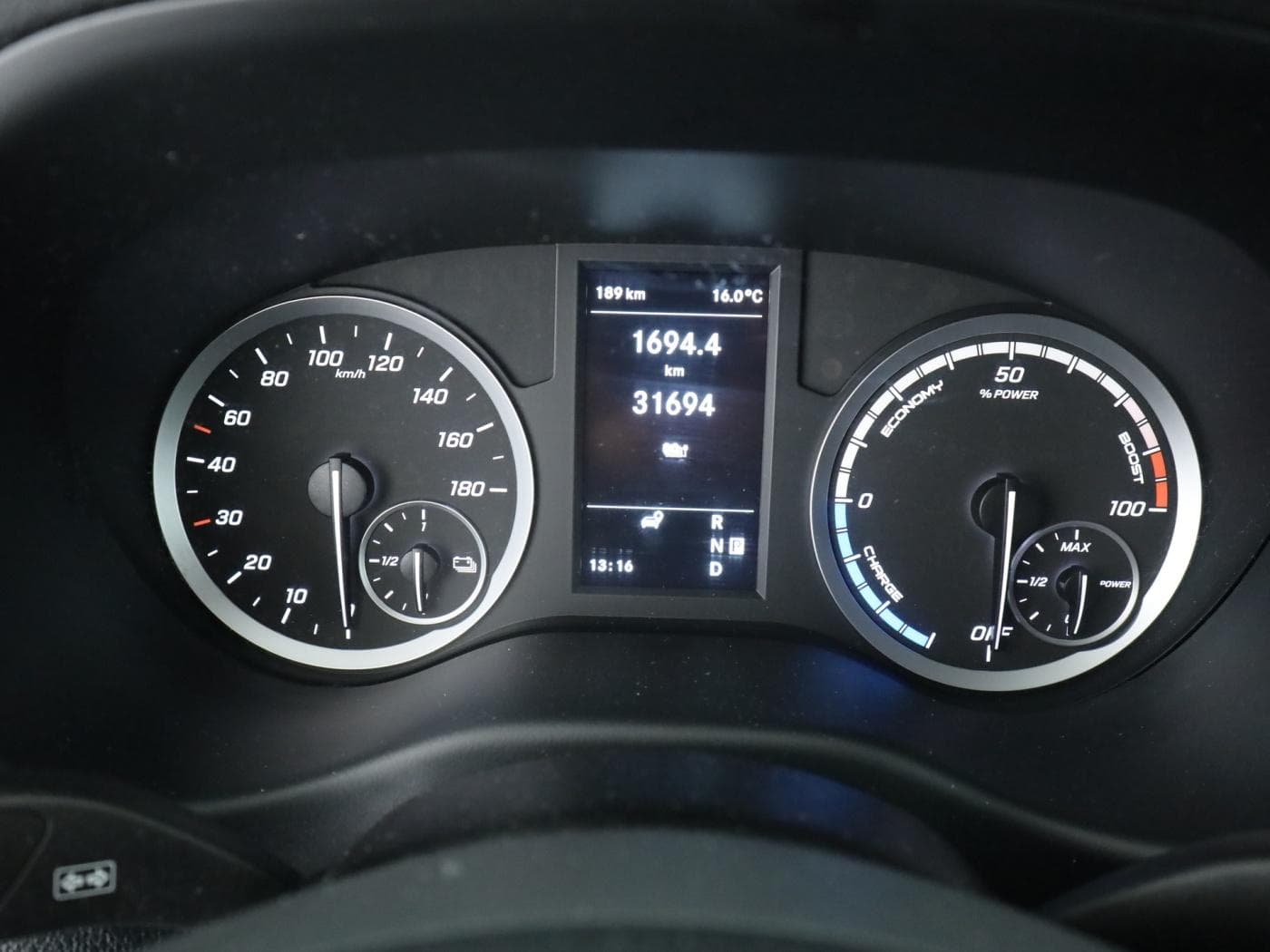 Mercedes-Benz eVito 129 Tourer PRO Lang 8_Sitze Bild 12