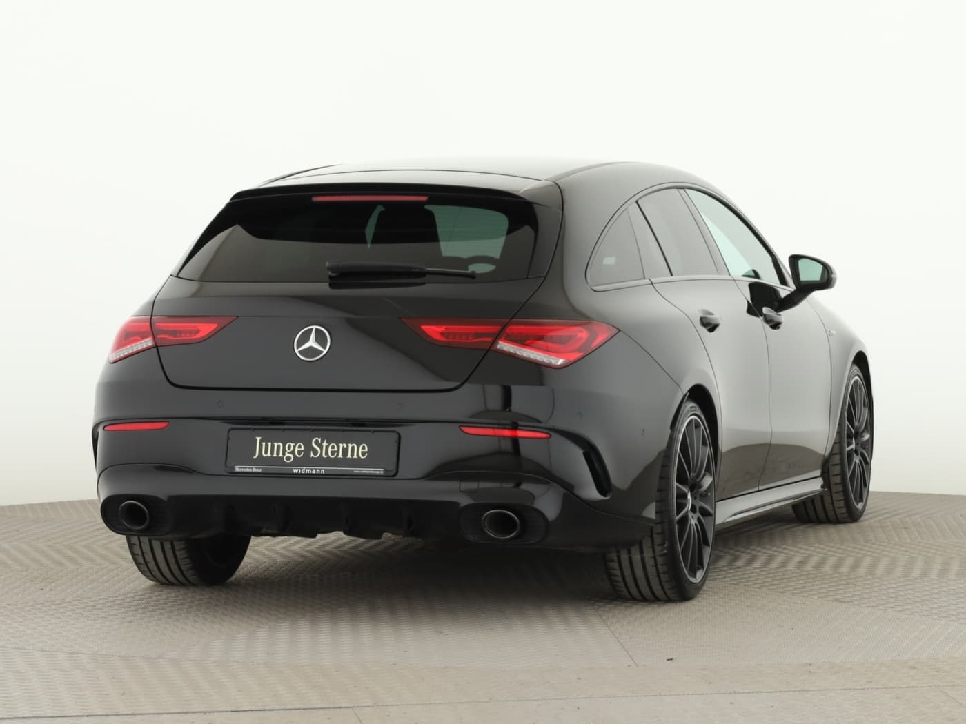 Mercedes-Benz CLA 35 AMG 4M SB Bild 2