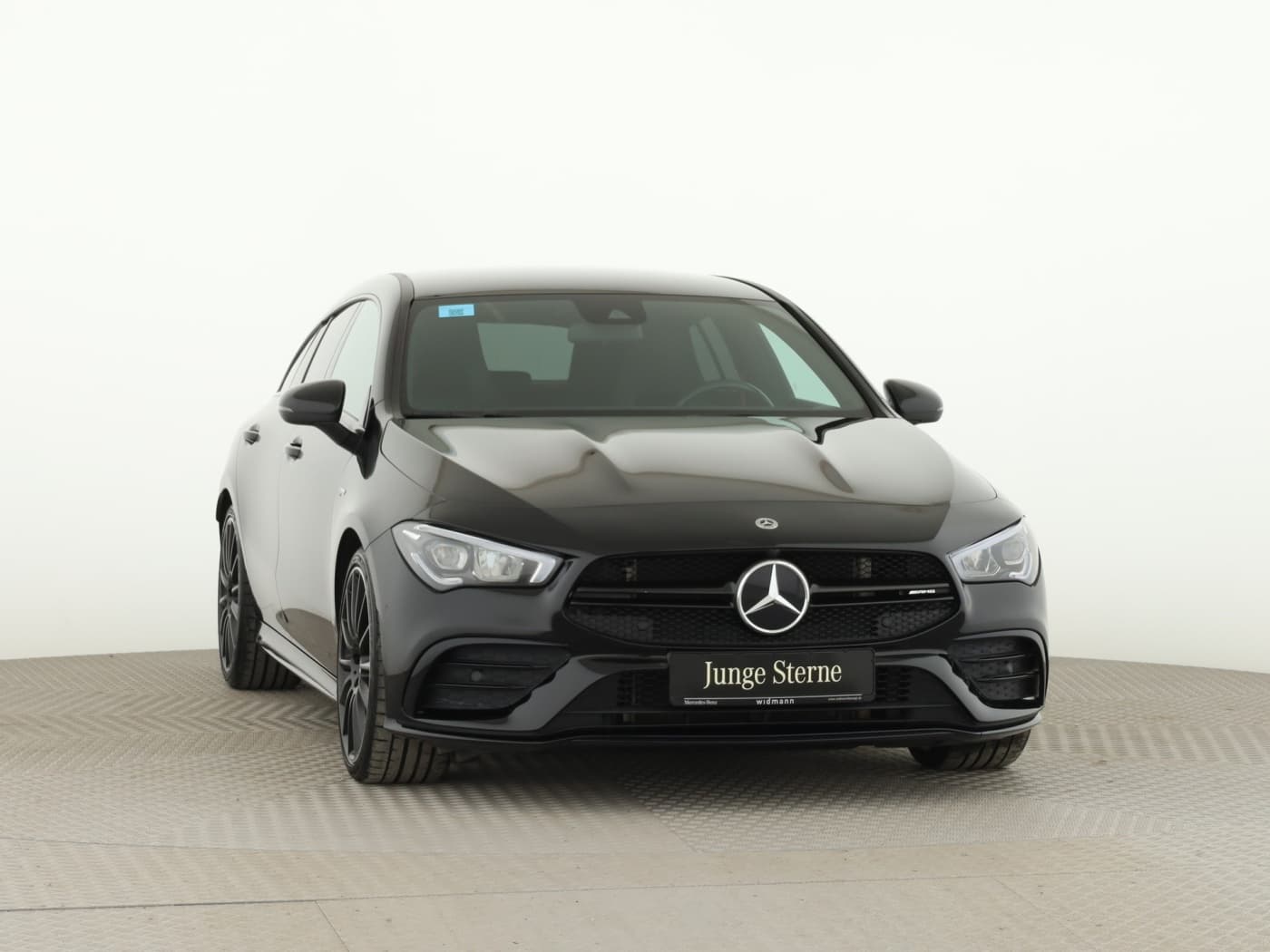 Mercedes-Benz CLA 35 AMG 4M SB Bild 3