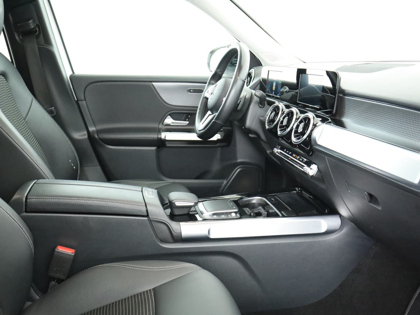 Mercedes-Benz GLB 220 d Bild 17