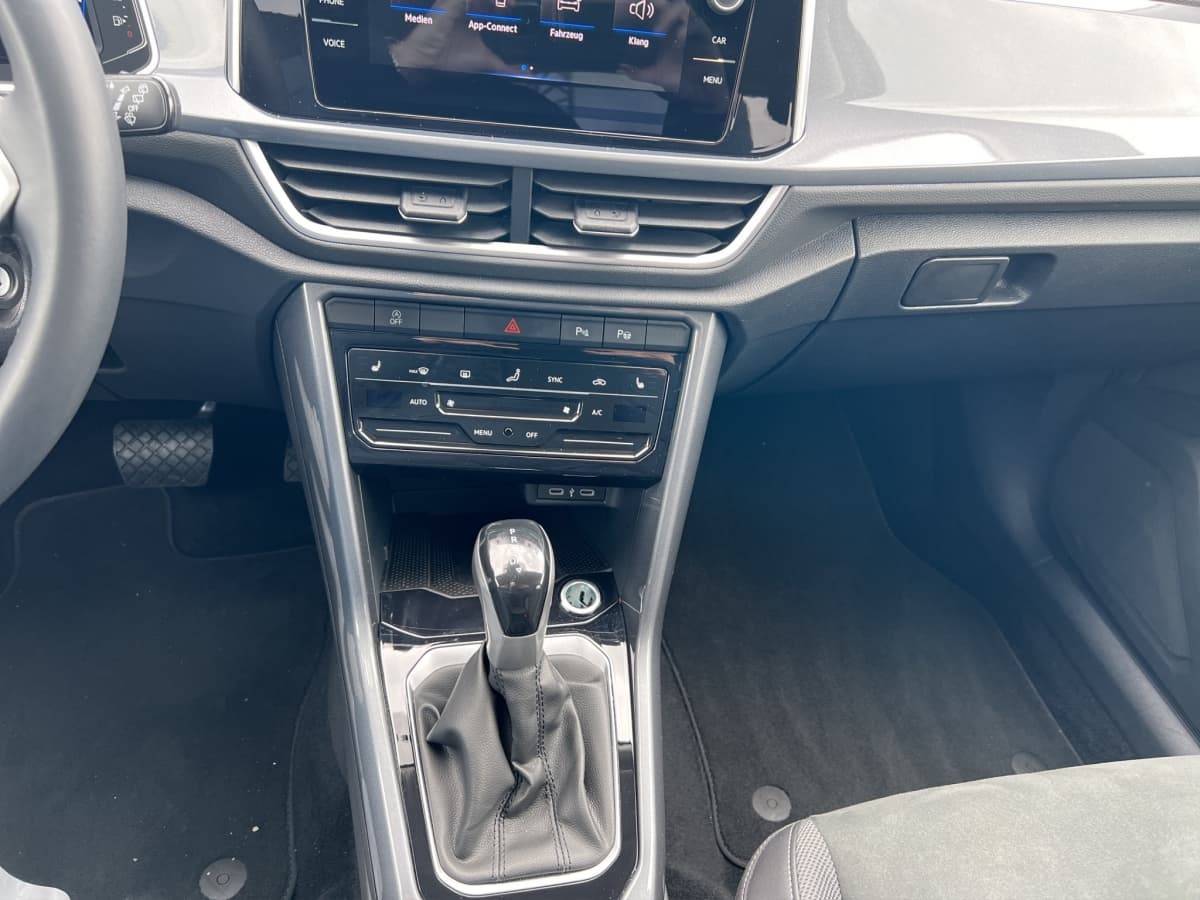 Volkswagen T-Roc Style 1.5 TSI 150 PS DSG AHK NAVI ACC LED Bild 13