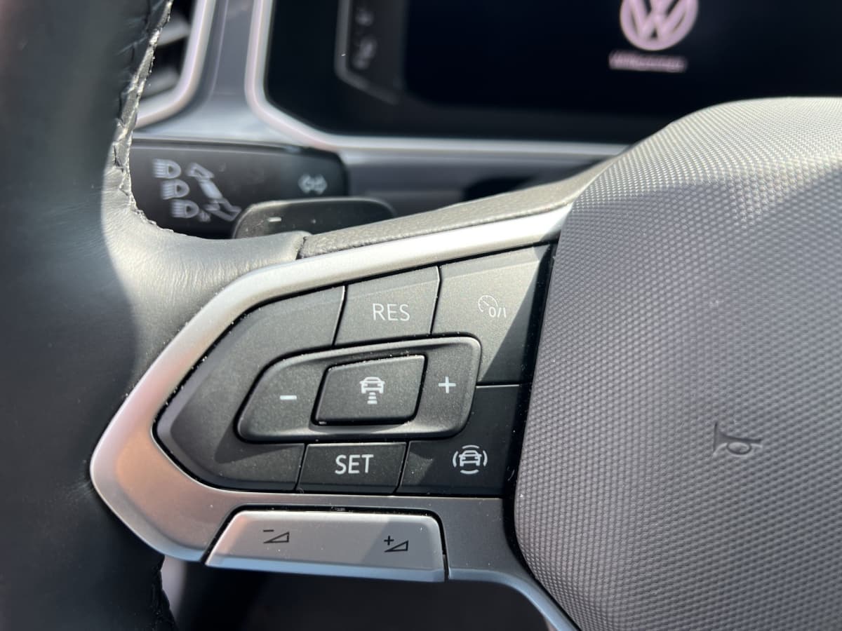 Volkswagen T-Roc Style 1.5 TSI 150 PS DSG AHK NAVI ACC LED Bild 21