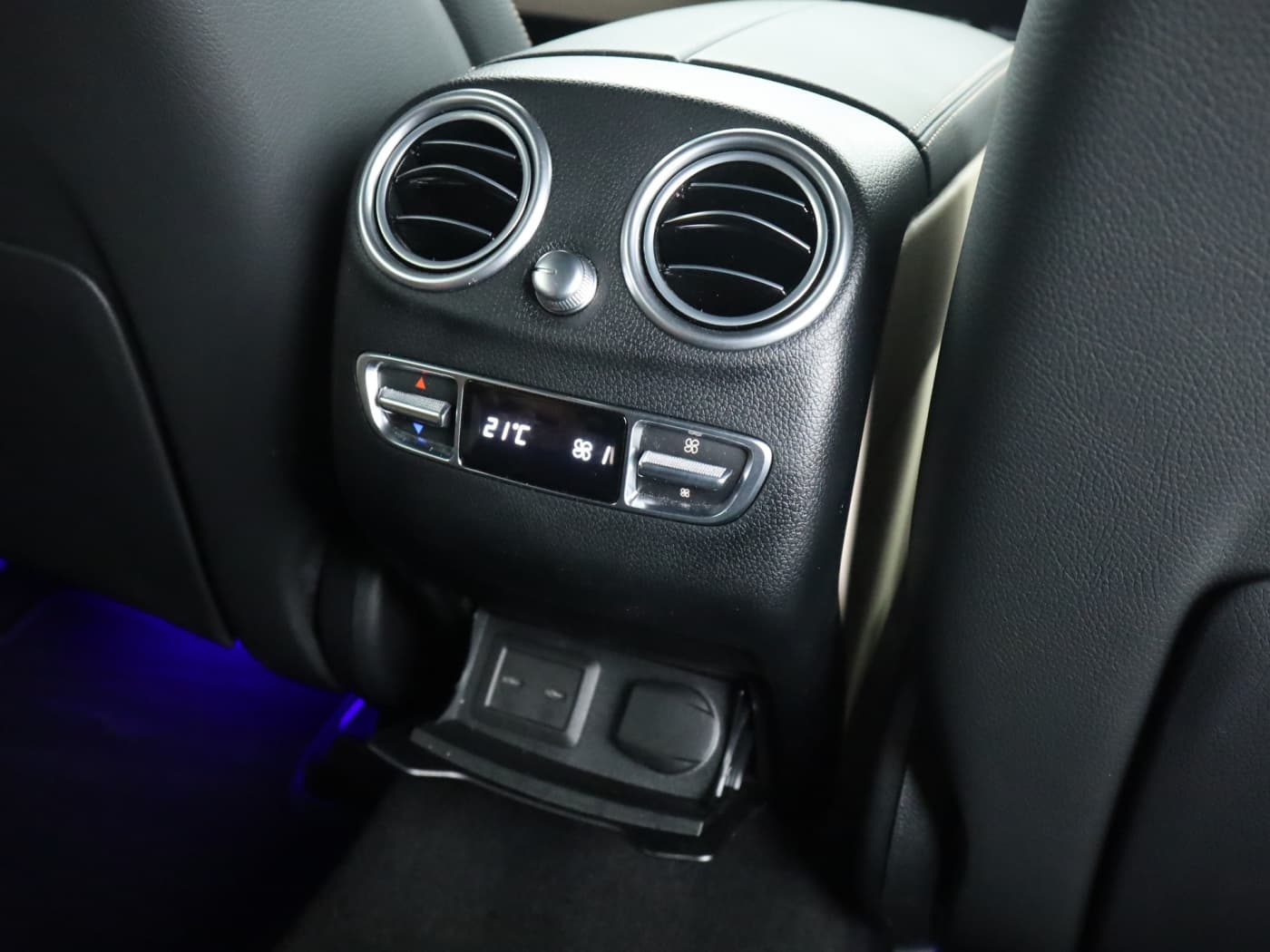 Mercedes-Benz EQC 400 4M Bild 23