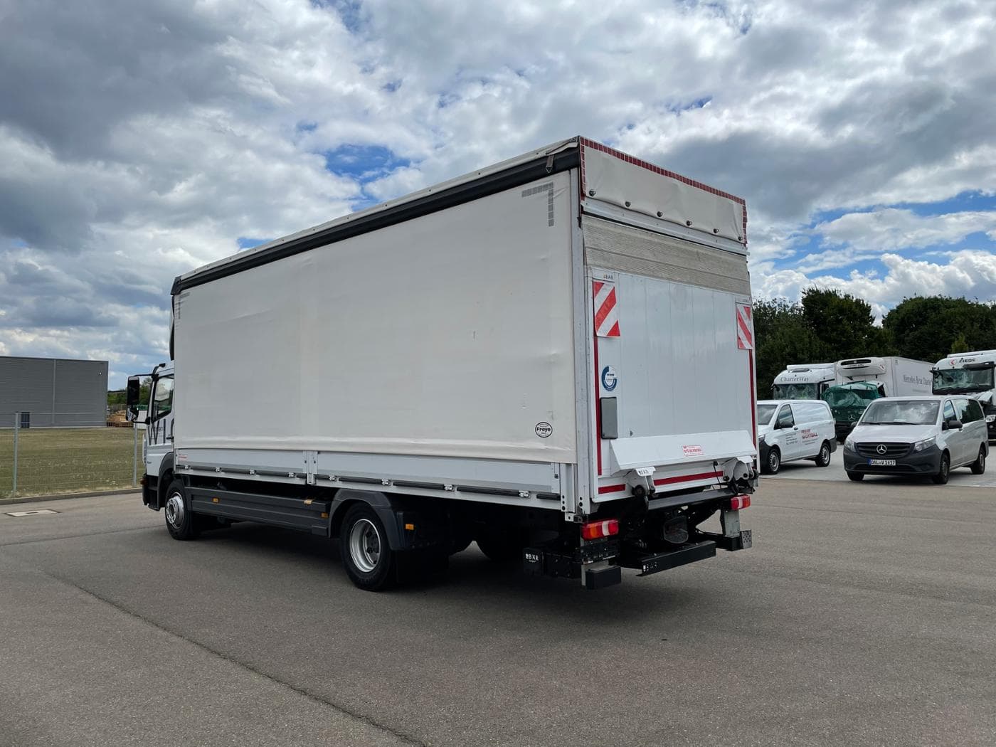 Mercedes-Benz Atego 1527 L ClassicSpace Bild 3