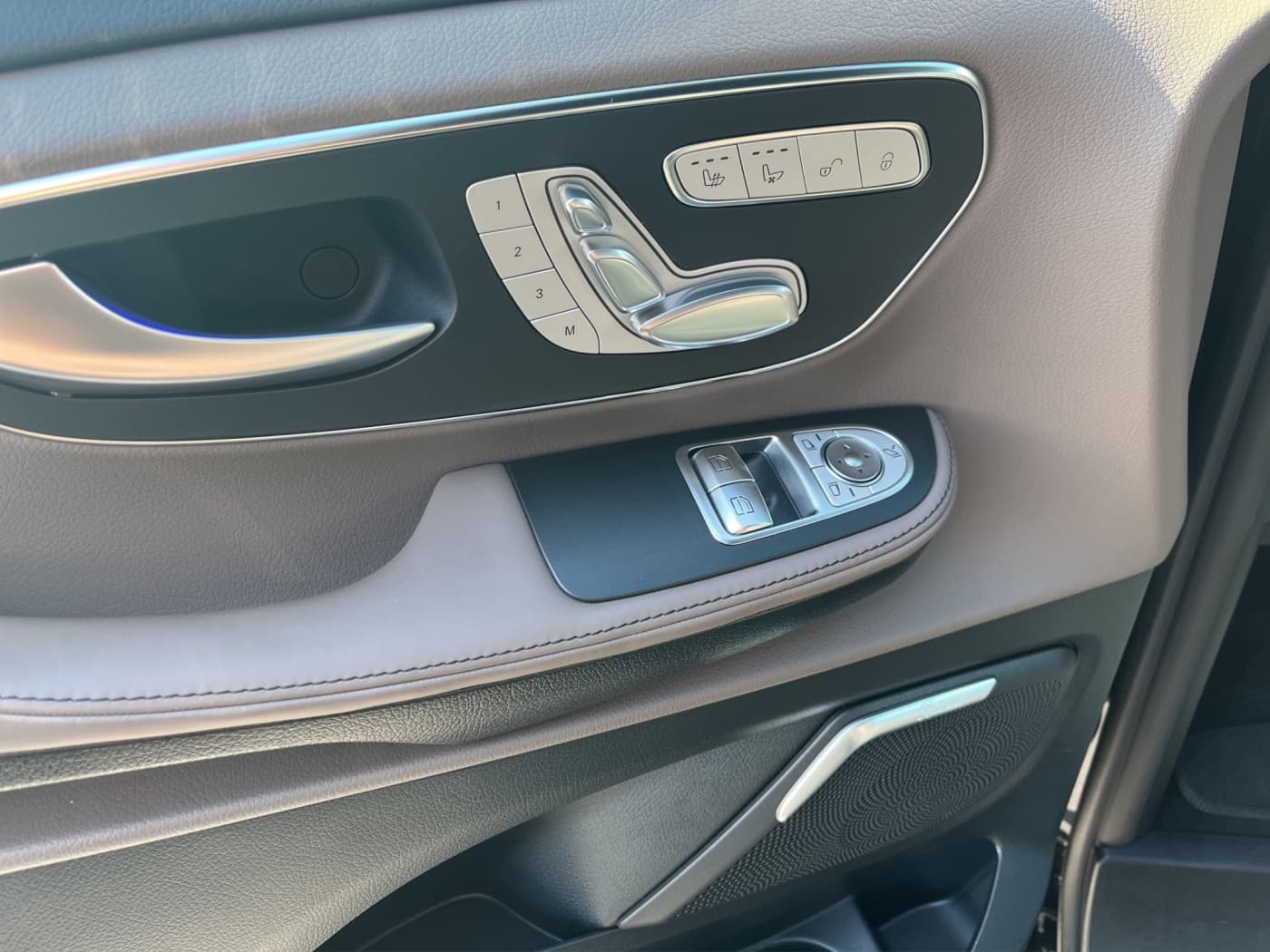 Mercedes-Benz V 300 d EXCLUSIVE AMG XL Bild 15