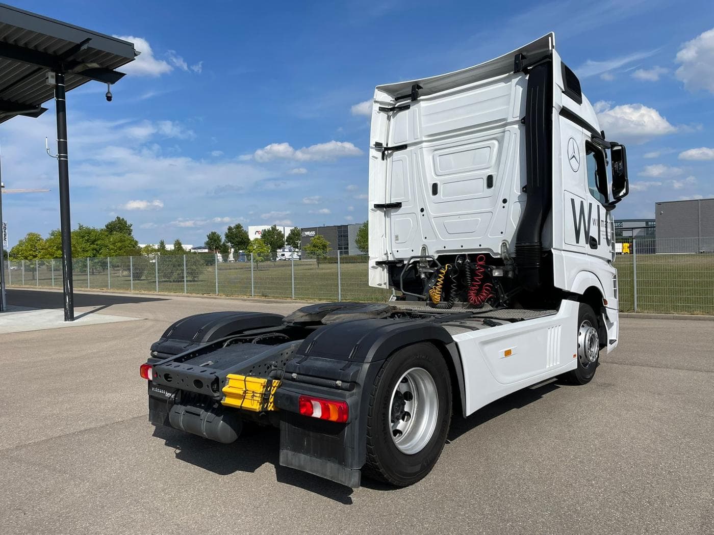 Mercedes-Benz Actros 1845 LS Bild 6