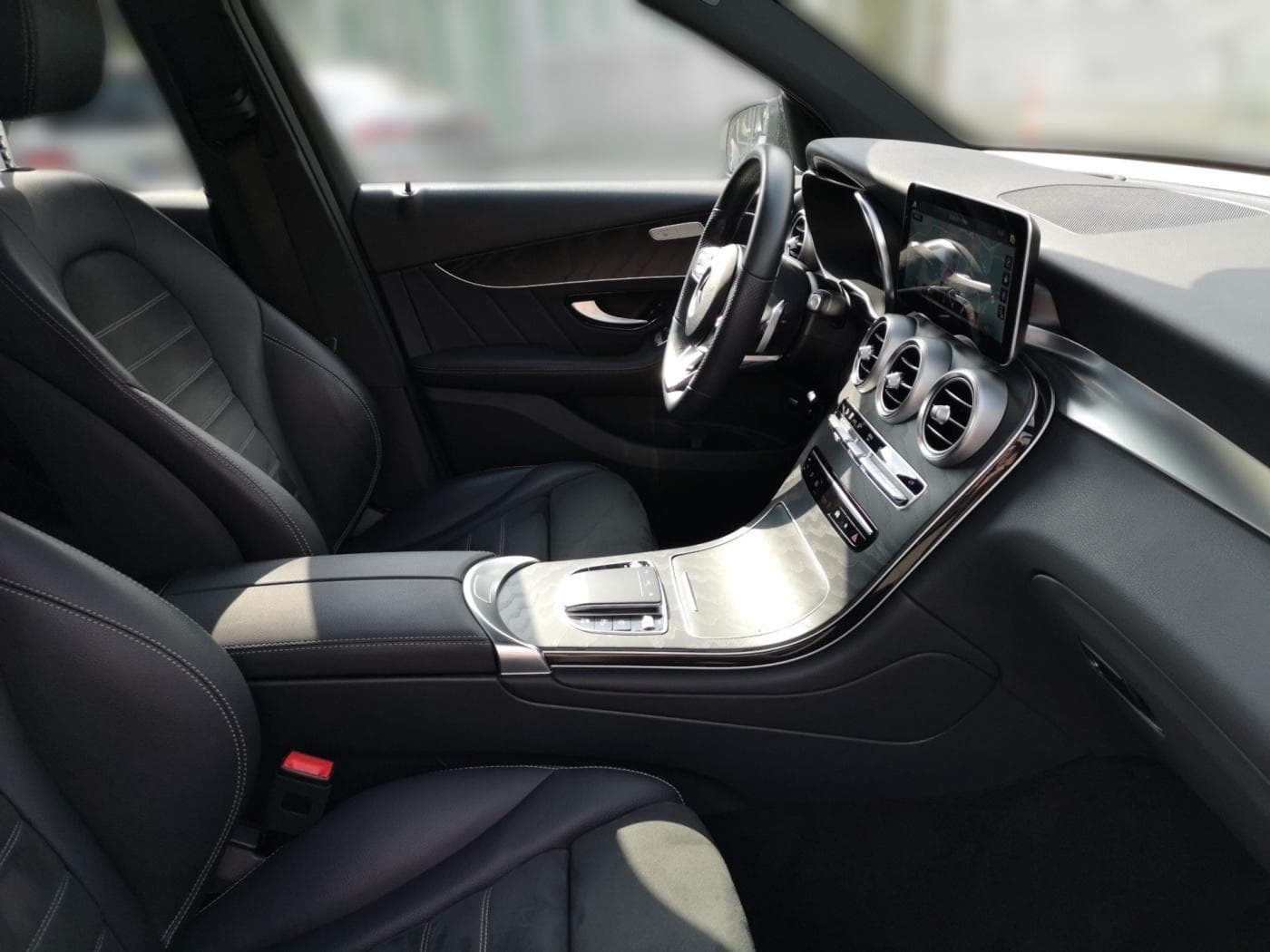 Mercedes-Benz GLC 300 e 4M Bild 8