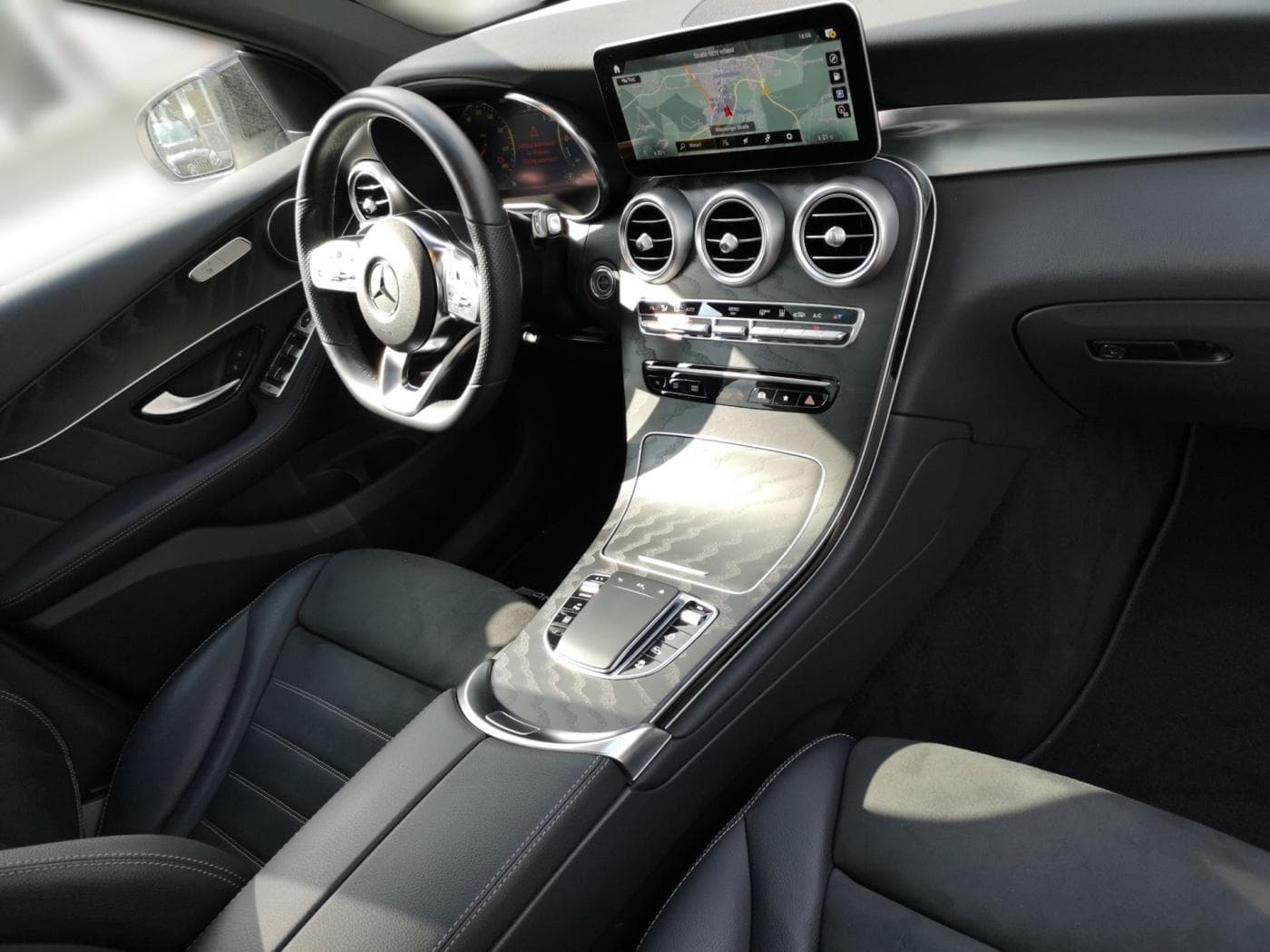 Mercedes-Benz GLC 300 e 4M Bild 9