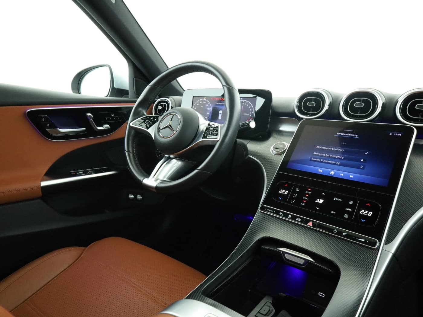 Mercedes-Benz C 300 e T Bild 10