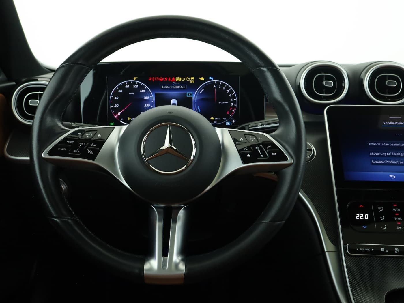 Mercedes-Benz C 300 e T Bild 11