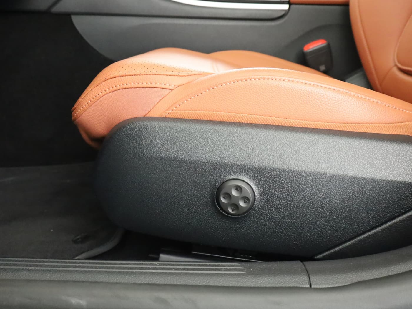 Mercedes-Benz C 300 e T Bild 27