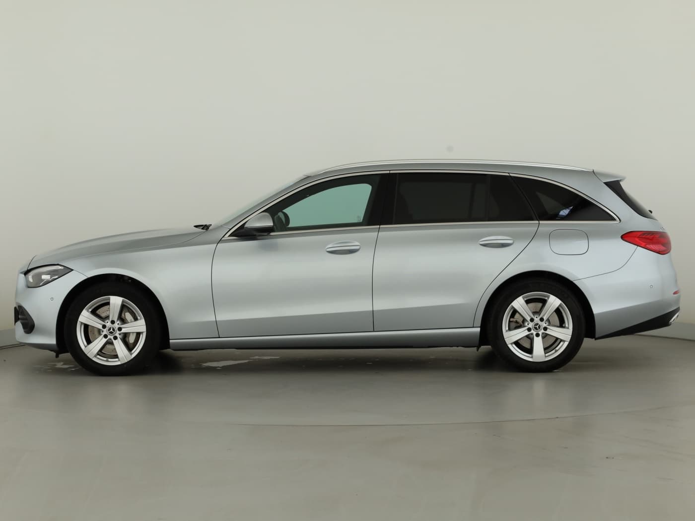 Mercedes-Benz C 300 e T Bild 7