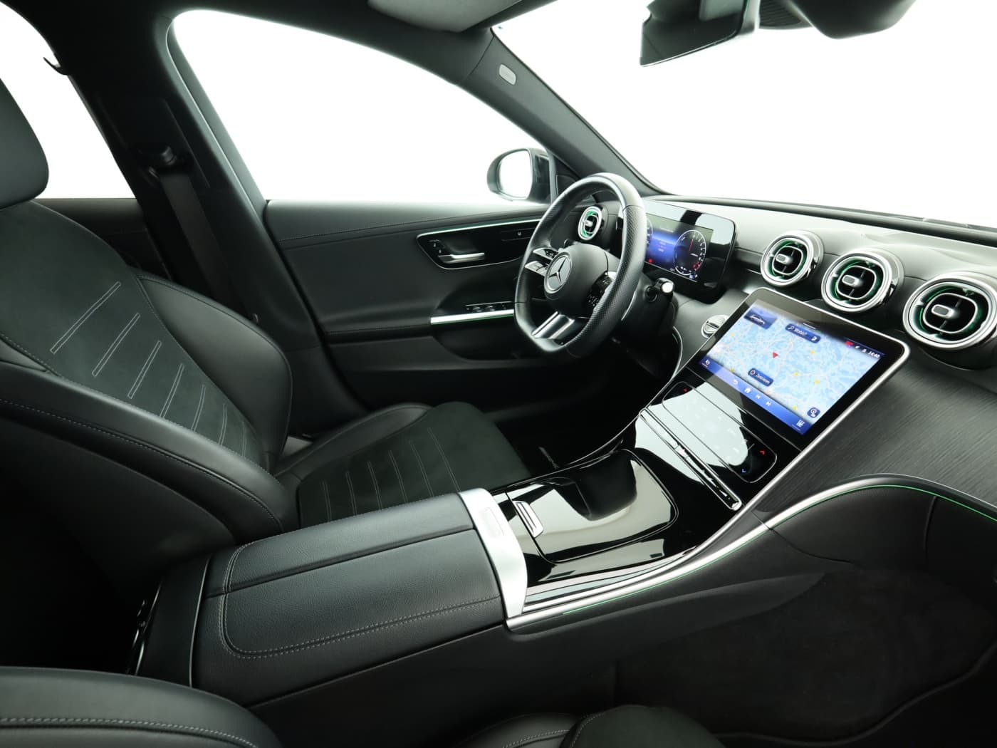 Mercedes-Benz C 300 e T Bild 17