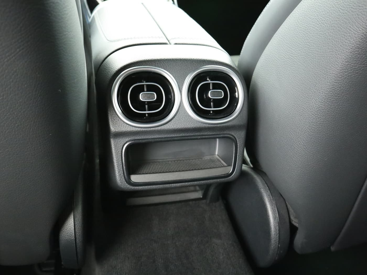 Mercedes-Benz C 300 e T Bild 23