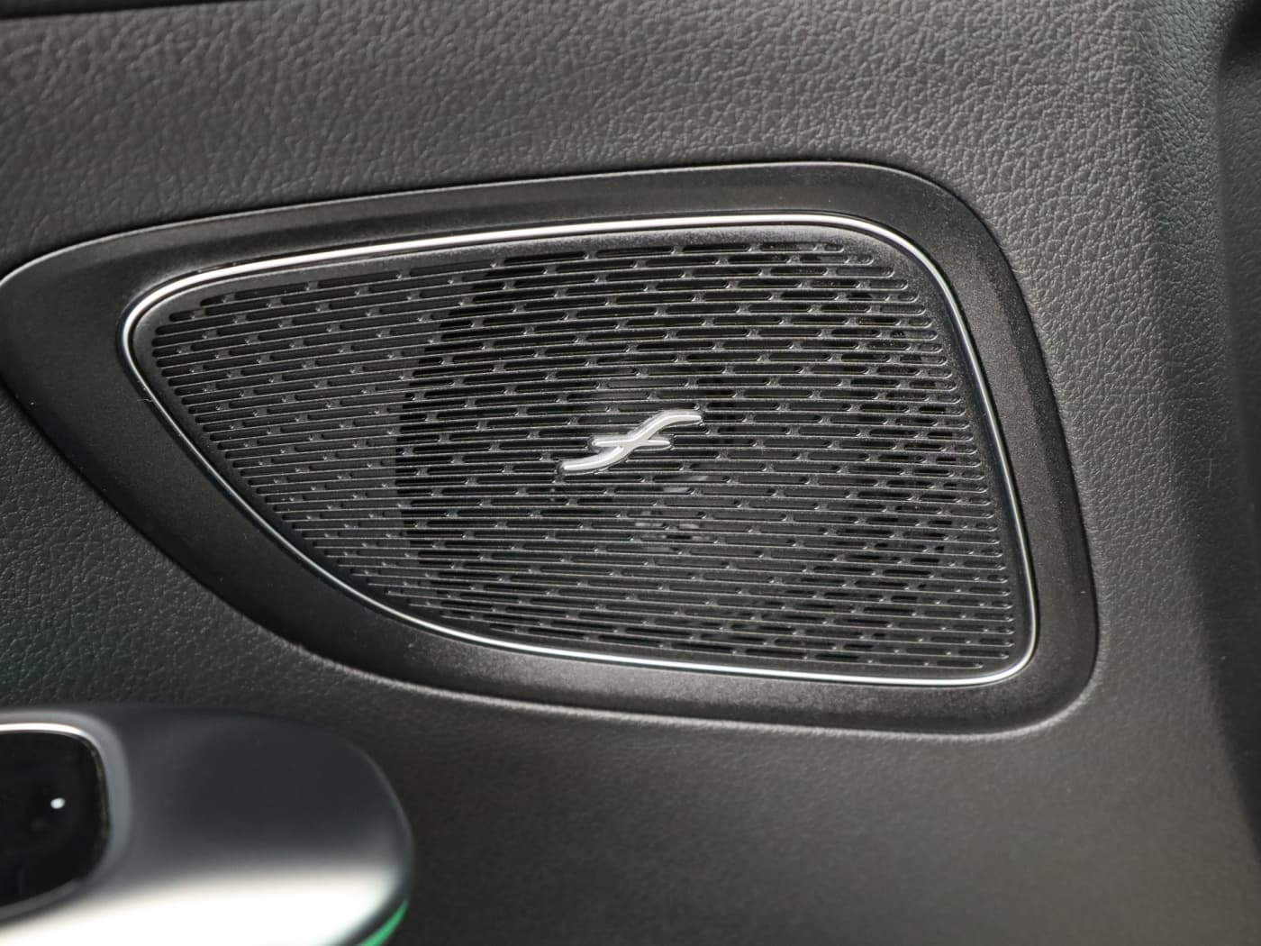 Mercedes-Benz C 300 e T Bild 24
