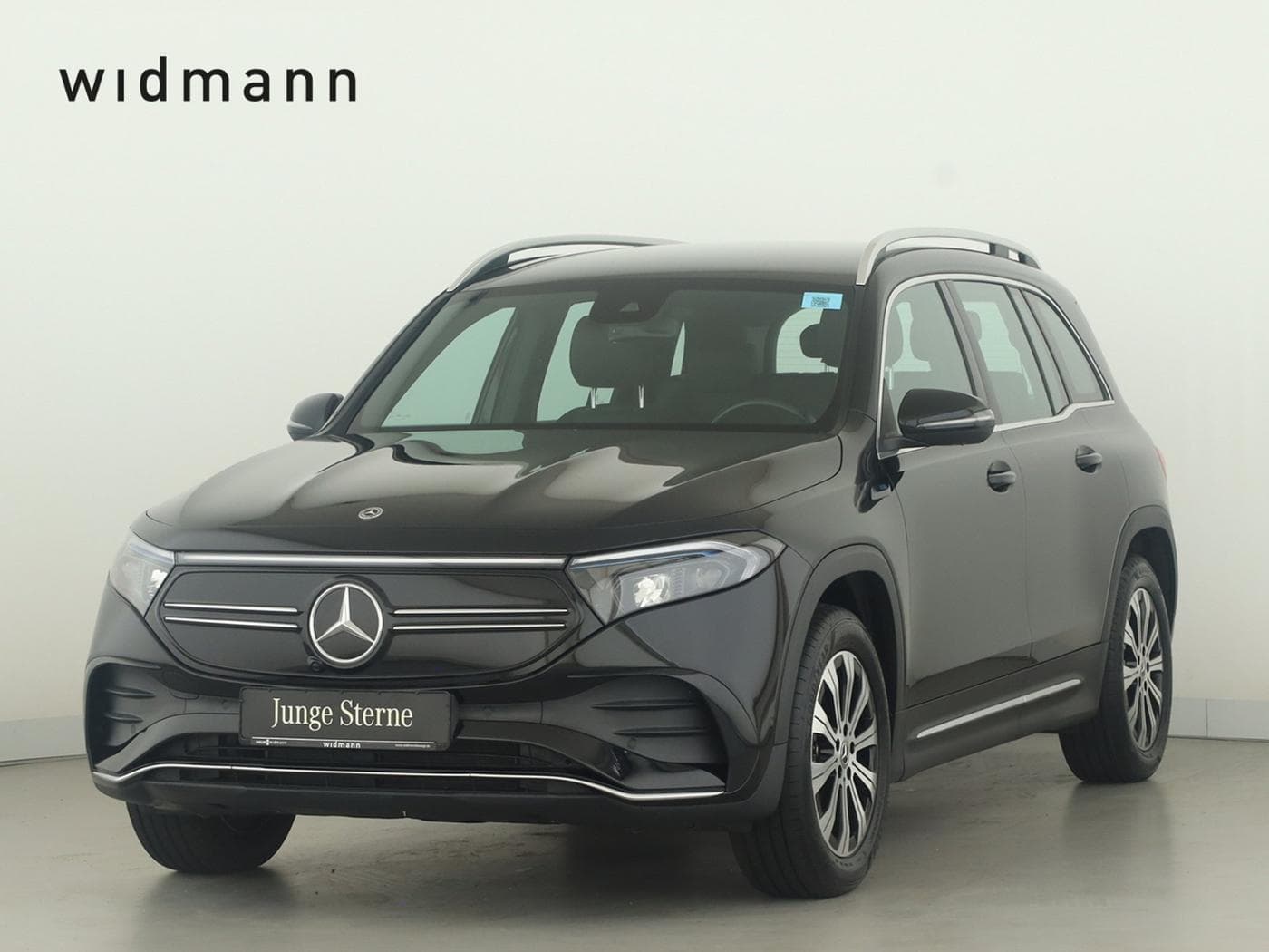 Mercedes-Benz EQB 300 4M