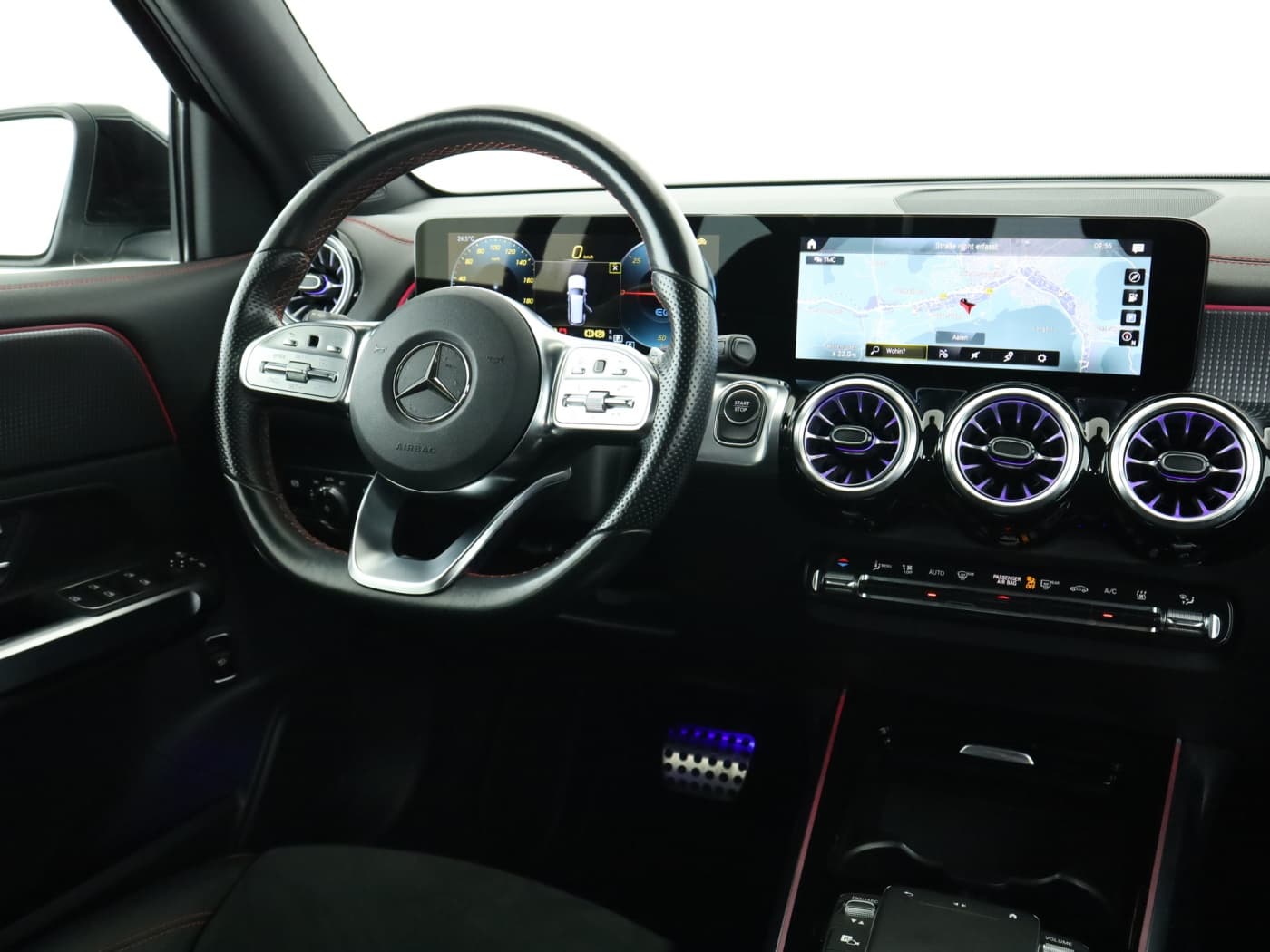 Mercedes-Benz EQB 300 4M Bild 10