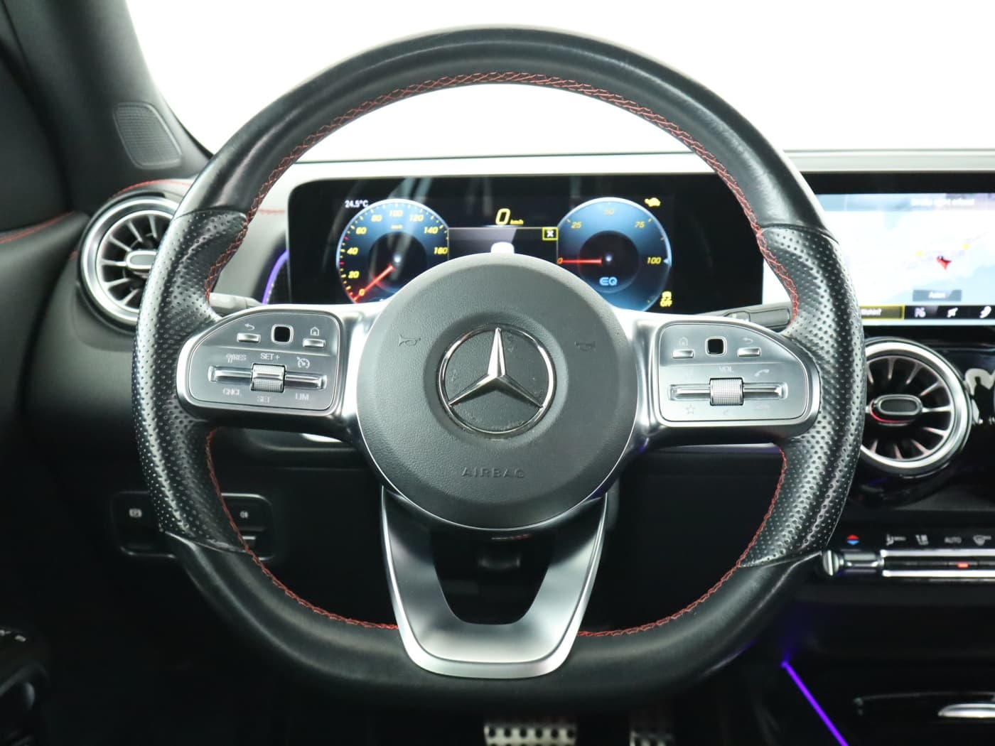 Mercedes-Benz EQB 300 4M Bild 11