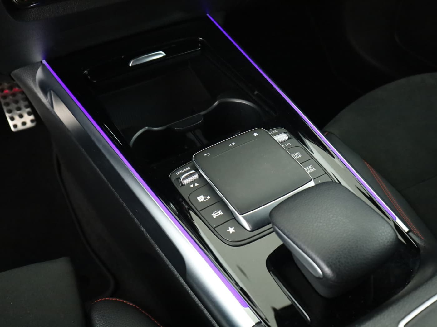 Mercedes-Benz EQB 300 4M Bild 15